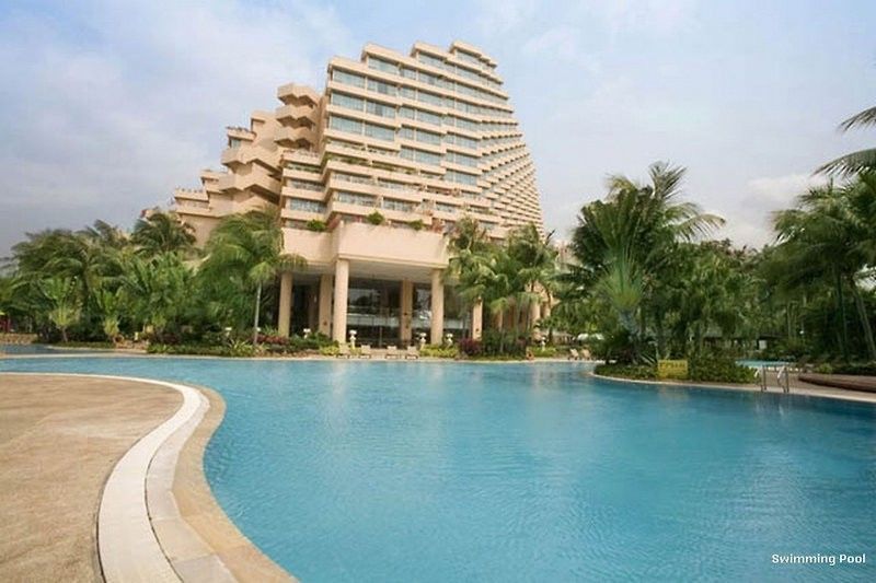 Gold Coast Hotel
